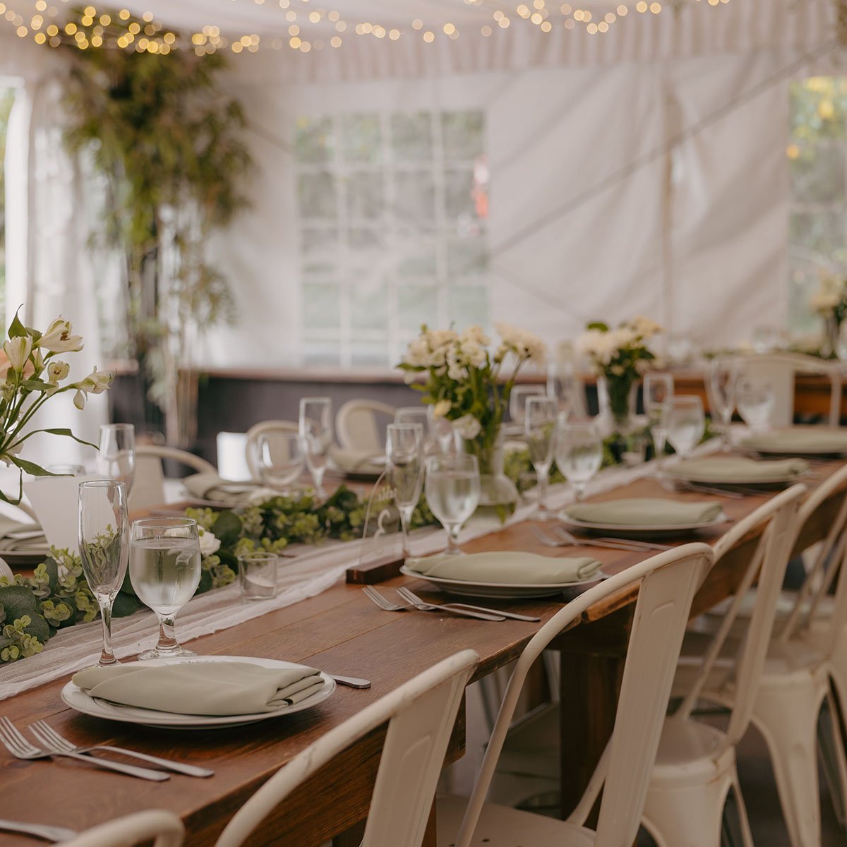 elegant-table-setting-for-a-wedding-reception-with-2025-02-10-06-24-39-utc