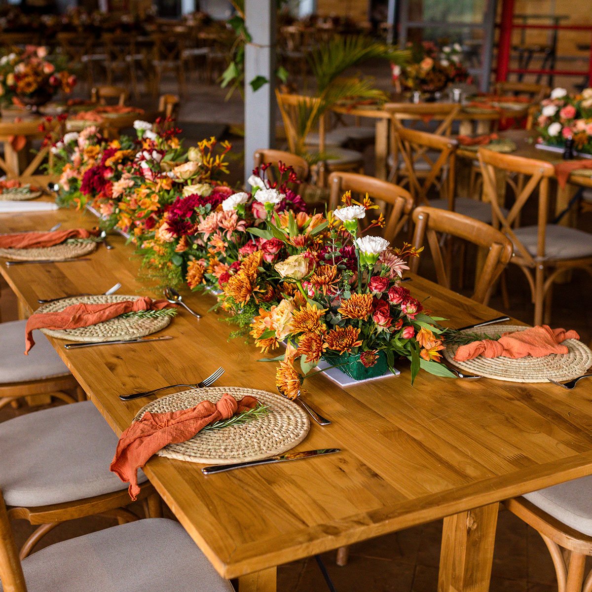 wedding-decoration-decor-floral-flowers-tents-styl-2025-02-24-13-11-31-utc